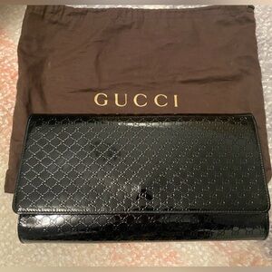 AUTH Gucci Black Patent Microguccissima  Clutch | Vintage